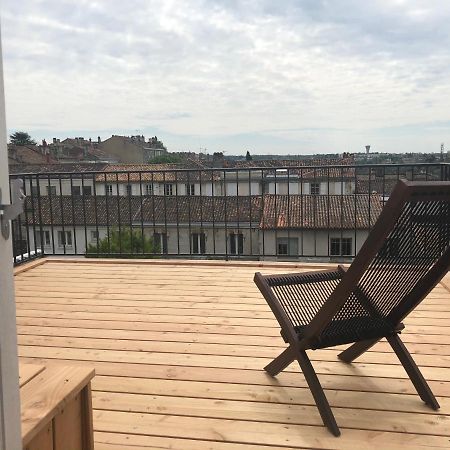 Beautifully Renovated Rooms On Place New York 앙굴렘 외부 사진