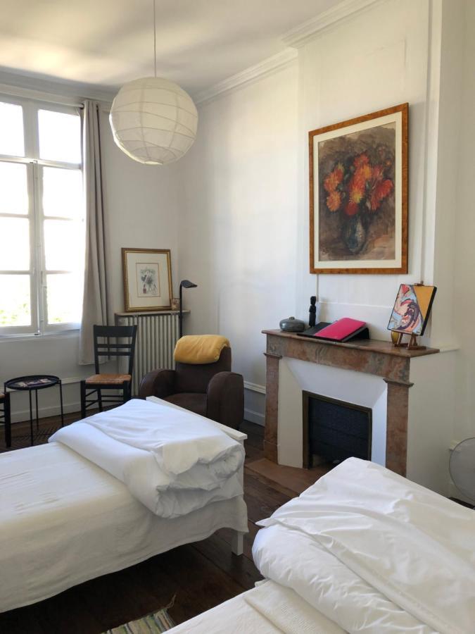 Beautifully Renovated Rooms On Place New York 앙굴렘 외부 사진