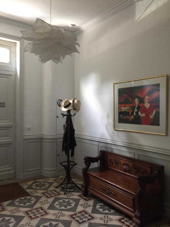 Beautifully Renovated Rooms On Place New York 앙굴렘 외부 사진
